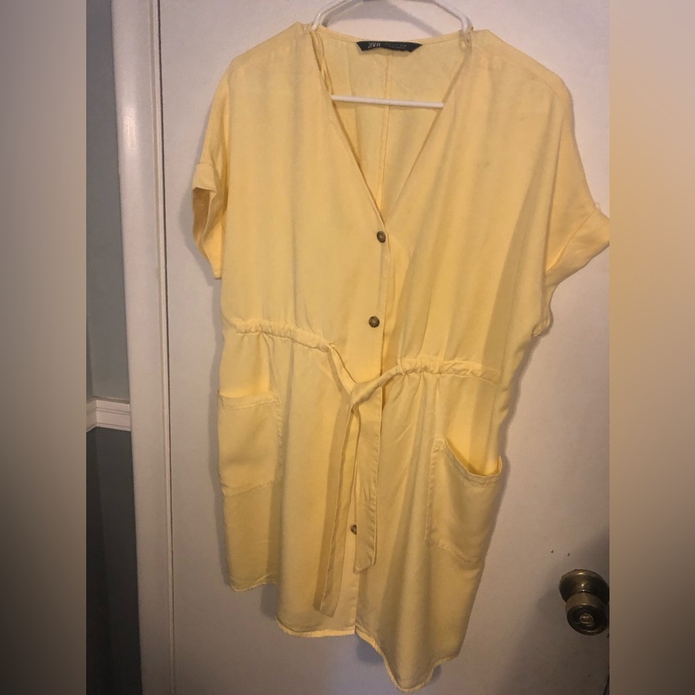 Zara yellow cute long top with pockets, tie front, gathered back made in Morocco